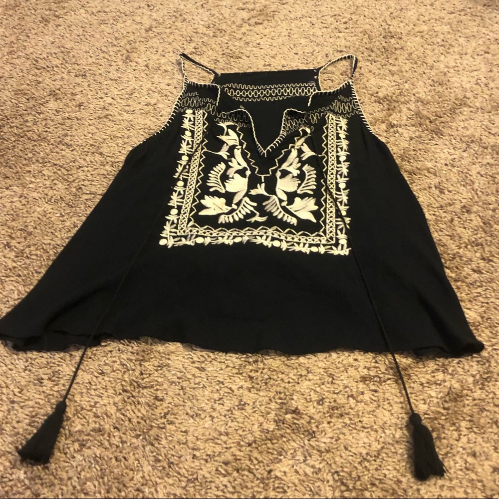 Embroidered Black & White Sleeveless Top